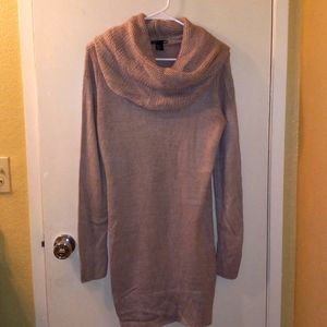 H&M Basic Cowl Neck Sweater Dress 👗